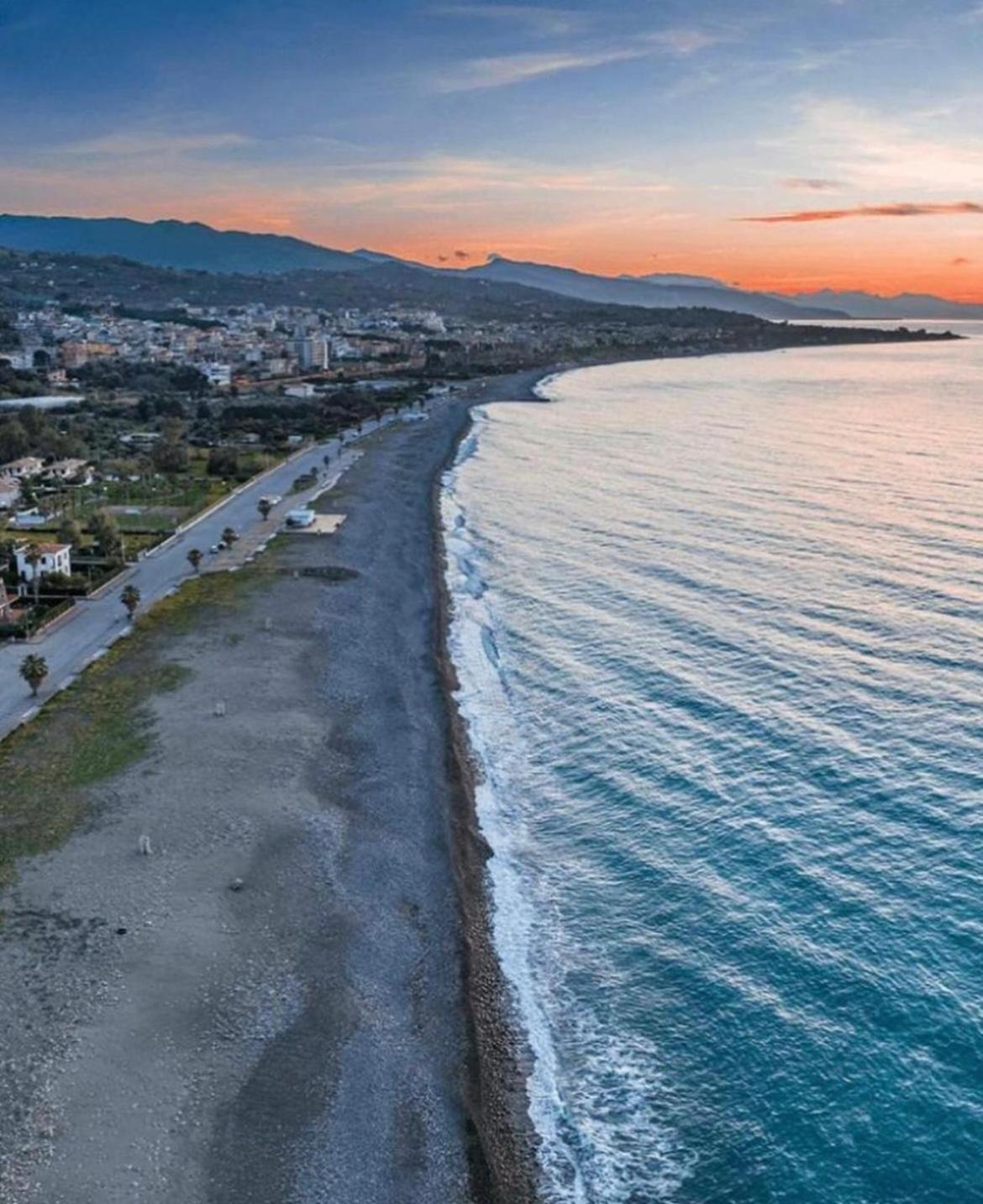 Appartamento Vista Isole Eolie Acquedolci Bagian luar foto